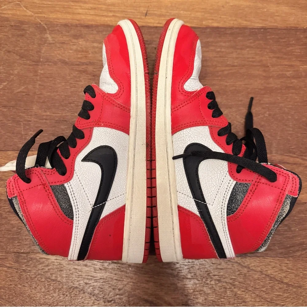 Nike Air Jordan 1 Mid FD1412-612 Chicago Red White Black Boy 3Y Sneakers